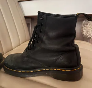 Dr. Martens Leather Boots Lace-Up thumbnail 7