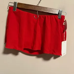 NWT Aritzia Wilfred Bonaventure Red Bouncy Tube Strapless Crop Top- Size Small thumbnail 4