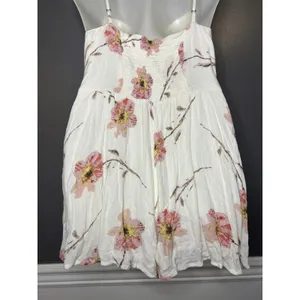 Kimchi Blue Romper Womens Medium White Floral Smocked Double Strap Boho thumbnail 9