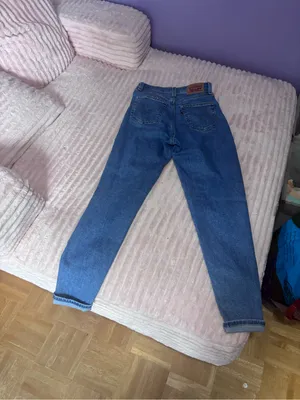 Levis Mom jeans Classic High-Rise Distressed Women’s Jeans - Blue thumbnail 2