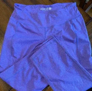 Old Navy purple capri leggings sz M thumbnail 1
