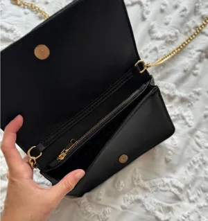 Black Leather Gold Chain Purse thumbnail 5