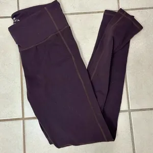 Athleta Purple‎ Women’s Athletic Yoga Running Full length Leggings Size M thumbnail 9