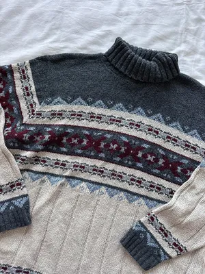 Winter Sweater Size L thumbnail 2