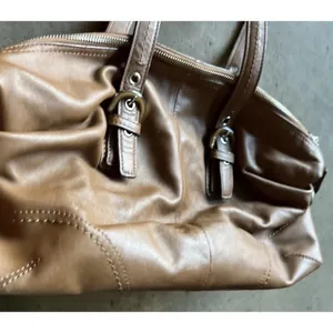 Coach F17220 Soho Shoulder Bag Purse Brown Leather Boho Slouchy Classic thumbnail 6