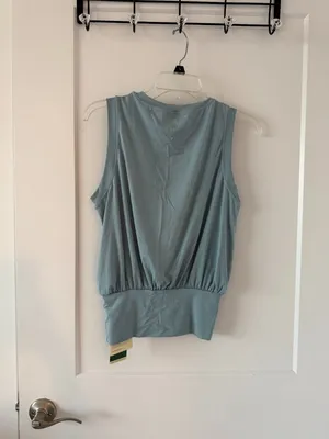 Halara Tank Top NWT thumbnail 3