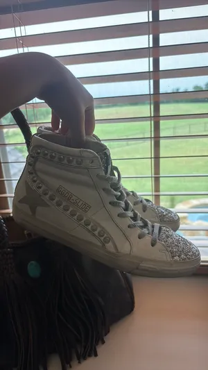 Golden Goose thumbnail 4
