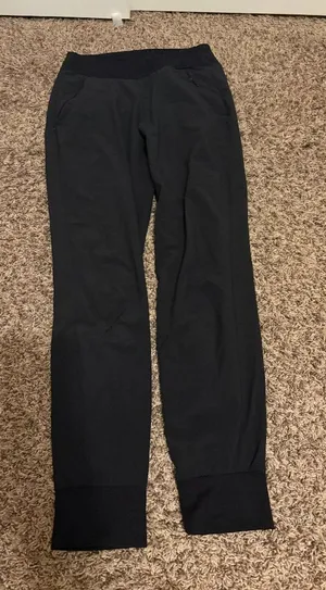 Athleta Soho Jogger Activewear Pants 4T 4 Tall Black Pockets Elastic Waist thumbnail 1