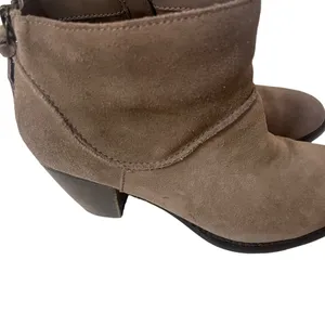 Steve Madden Women's Size 8M Milaan‎ Suede Brown Heeled Booties Boots thumbnail 2