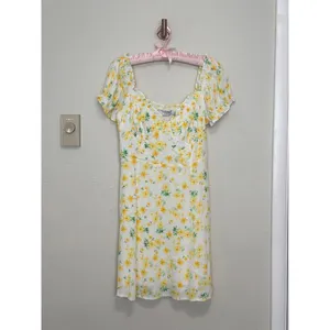 Large Sophie Rue Rayon Puff Sleeve Mini Dress Butter Yellow Floral Sundress thumbnail 2