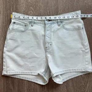 Vintage Tommy Hilfiger Shorts Womens 8/10 Light Wash Denim Classic 90s Beach USA thumbnail 6