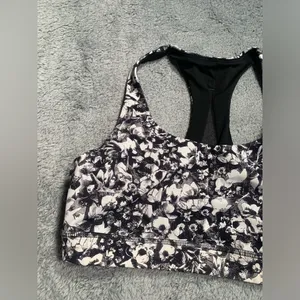 lululemon athletica invigorate Floral Print Sports Bra 8 black white thumbnail 4