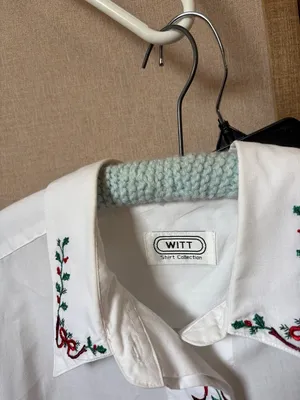 Witt White Embroidered Holiday-Accent Ladies Blouse 16 thumbnail 3