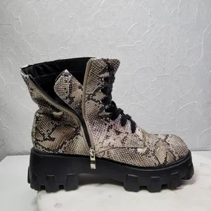 Lemonade Leather Snakeskin Combat Boots Womens 8 Cream Black Chunky Platform thumbnail 3