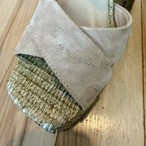 Sam Edelman Trianna wedges! Nude color! Size 6! thumbnail 4