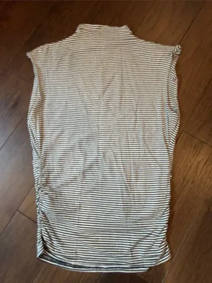 Socialite Black and White Striped Mock Neck Tank Size Medium - C67-121 thumbnail 5