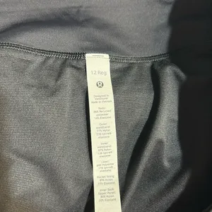 Lululemon Speed Up Shorts 2.5 inch Black Size 12 thumbnail 6
