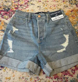 Jean Shorts thumbnail 1
