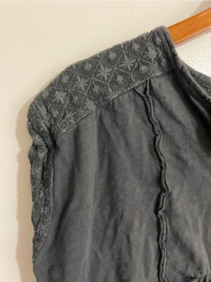 Knox Rose Women Medium Off Grey Boho Indie Prairie Chic Cottagecore Henley Top thumbnail 4