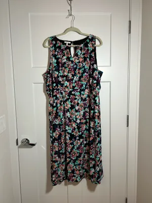 2X Plus size mid-length dress thumbnail 4