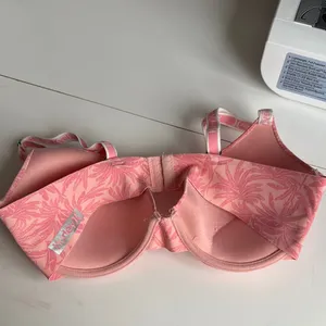 Hurley Pink Textured Underwire Bra with Adjustable Straps thumbnail 4