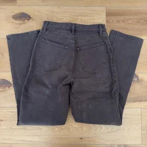 Abercrombie Curve Love Ultra High-Rise 90s Straight thumbnail 4