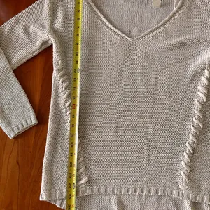 Harper Heritage Francesca’s cream deep Vneck sweater braided sides Size Medium thumbnail 7