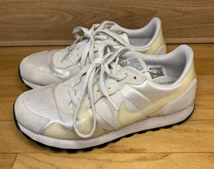 Nike Women's V-Love O.X. Cream & White Sneakers - Size 8 thumbnail 1