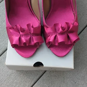 NWT Jacqueline Ferrar Satin Tiffany Peep Toe Heels | Satin Peep Toe Heels thumbnail 9