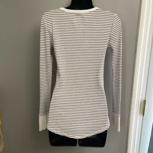 Abercrombie & Fitch White and Gray Fitted Buttoned Blouse thumbnail 4