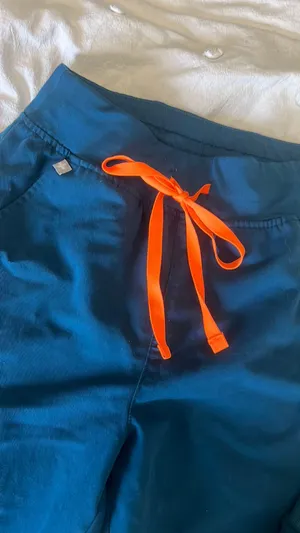 Figs joggers thumbnail 2