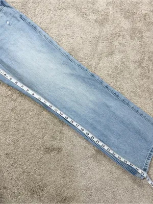 Hollister Women’s Low Rise Baggy Jeans in Medium Wash W25 thumbnail 12
