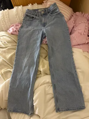 Abercrombie curve love 90s relaxed jeans thumbnail 3