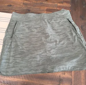 Orvis Olive Mini Skort with Zippered Pockets thumbnail 1