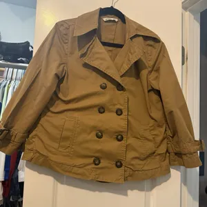 Old Navy Short Cropped Tan Trench Jacket Sz m 100% Cotton thumbnail 1