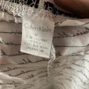calvin klein shorts  thumbnail 2
