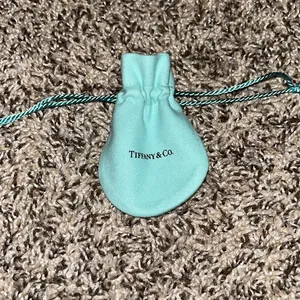 Tiffany and co mini pouch‎ thumbnail 3