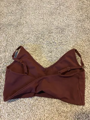 YoungLA Womens Sculpt Seamless Twist Bra Burgundy Medium EUC thumbnail 3