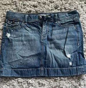 Old Navy skirt thumbnail 1