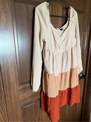SHEIN Tiered Long-Sleeve Colorblock Dress in Cream, Tan & Rust Size Medium thumbnail 3