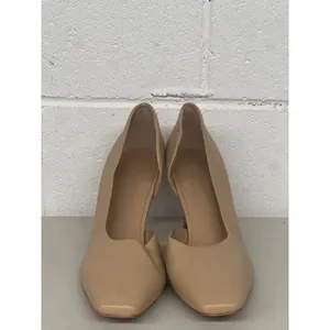 Vince sz9 tan Tiana Square Toe Leather Pumps in Cappuccino thumbnail 2