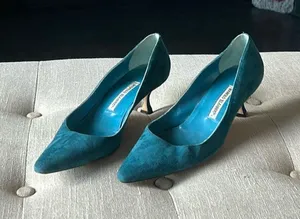 Manolo Blahnik BB 105 Pump US Teal Suede Point Toe Stiletto Heel thumbnail 1