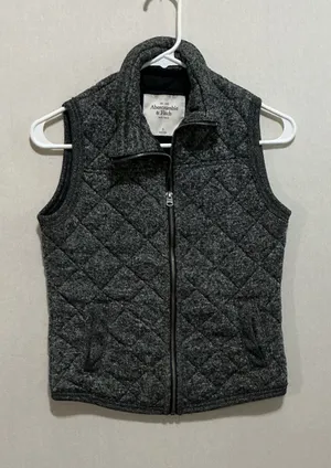 Abercrombie & Fitch Quilted Charcoal Gray Sleeveless Zip Vest thumbnail 1