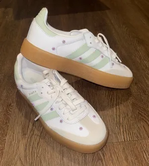 Adidas thumbnail 1
