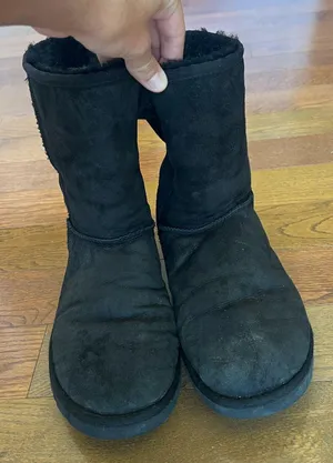 UGG Boots thumbnail 1