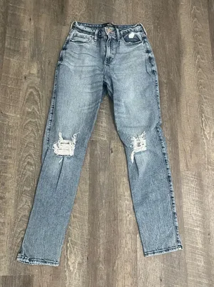 Hollister Mom Jeans High-Rise thumbnail 1