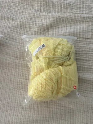 Amazon Yellow Matching Set thumbnail 2