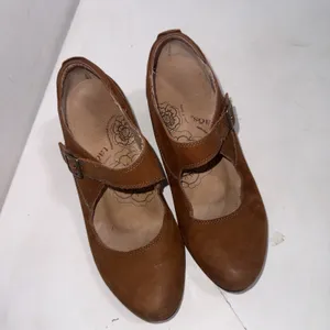 Taos‎ Stunner Brown Rustic Leather Mary Jane Clog Heel Bootie Pumps Shoes Size 7 thumbnail 3