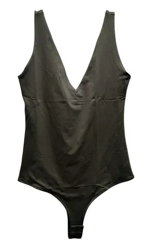 Reoria Women's Bodysuit Size Medium Green Wide V-Neck Snap Closure Stretch NEW thumbnail 1