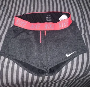 Nike Dri-Fit Shorts thumbnail 3